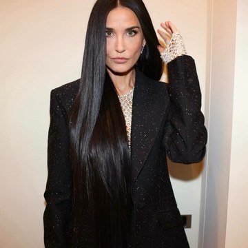 Demi Moore - Magazine and Candid Shoots Collection in demimoore_3320950196275786718.jpg - hidden celebrity photo